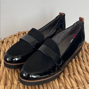 Dr. Scholl's Black Patent & Suede Loafers with Brown Trim